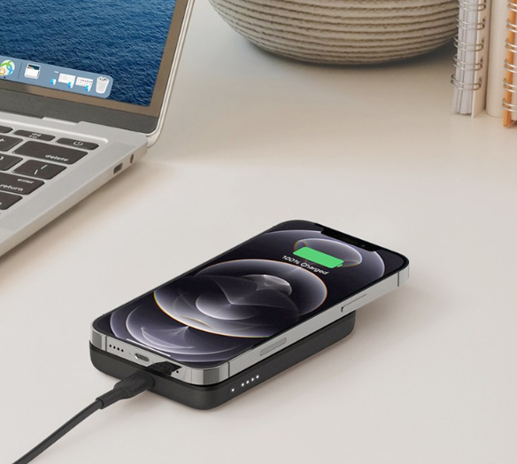 벨킨 부스트업 마그네틱 MagSafe 호환 무선 충전 보조배터리 이야기