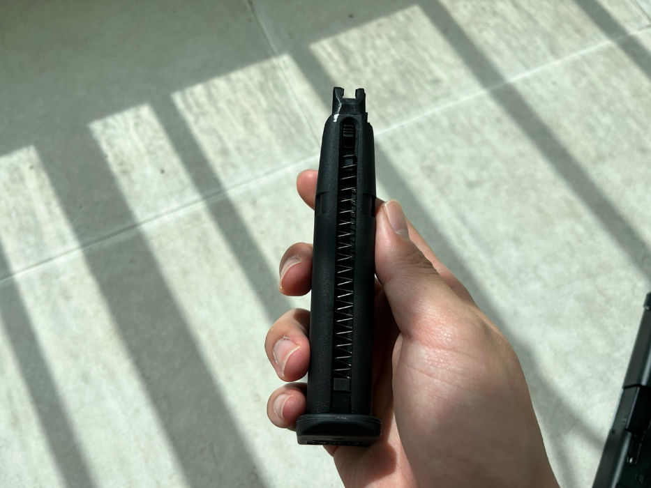 글록 45 탄창의 모습 2