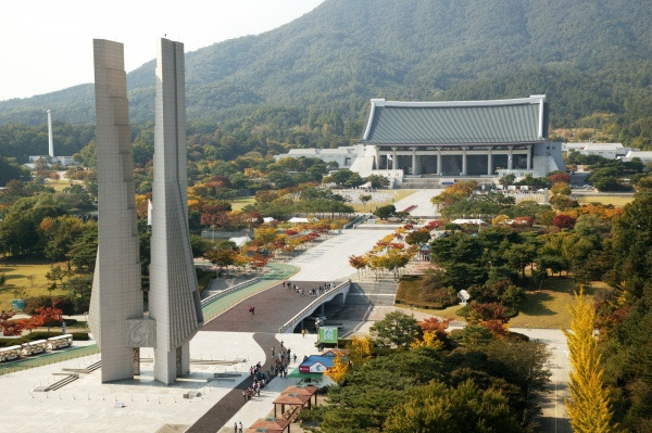 김형석 독립기념관장 기념사 논란