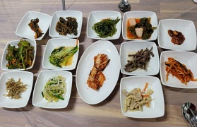반찬들