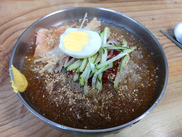 메밀물막국수