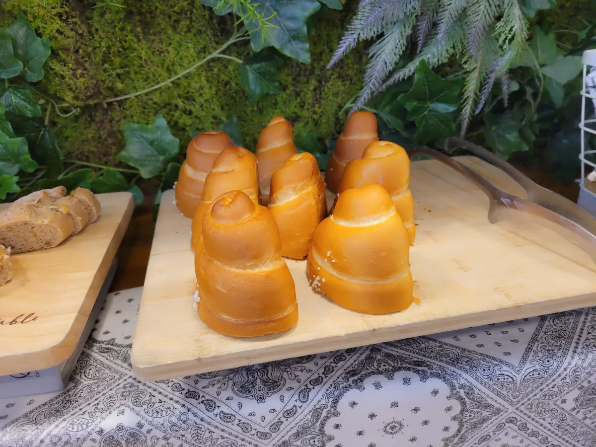 먹음직스러운-소금빵-브런치-빵뷔페-일산