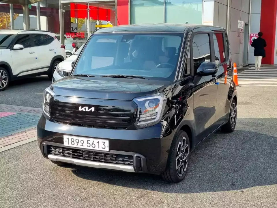 기아 만평 지점에서 2023년형 더 뉴 레이를 시승했습니다.