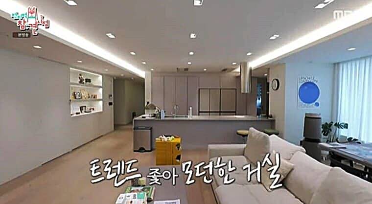 방송인-전현무-집