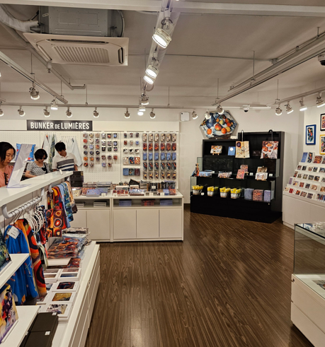 빛의 벙커 기프트샵