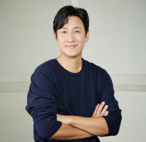 배우-이선균