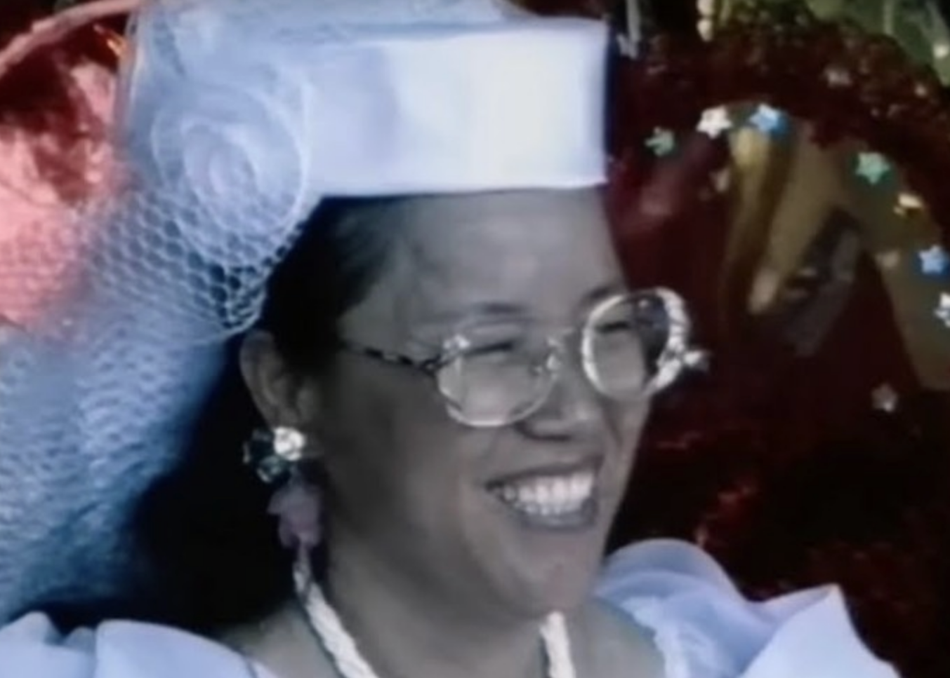 교주 김기순의 웃고 있는 모습.