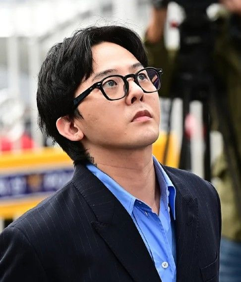지드래곤 사과, 인종차별 논란 완벽 정리: 마카오 공연 의상 문구 의미와 소속사 공식 사과 분석