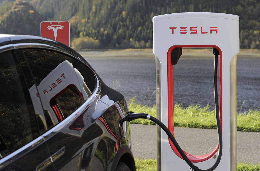 테슬라 전기차 충전기 이미지