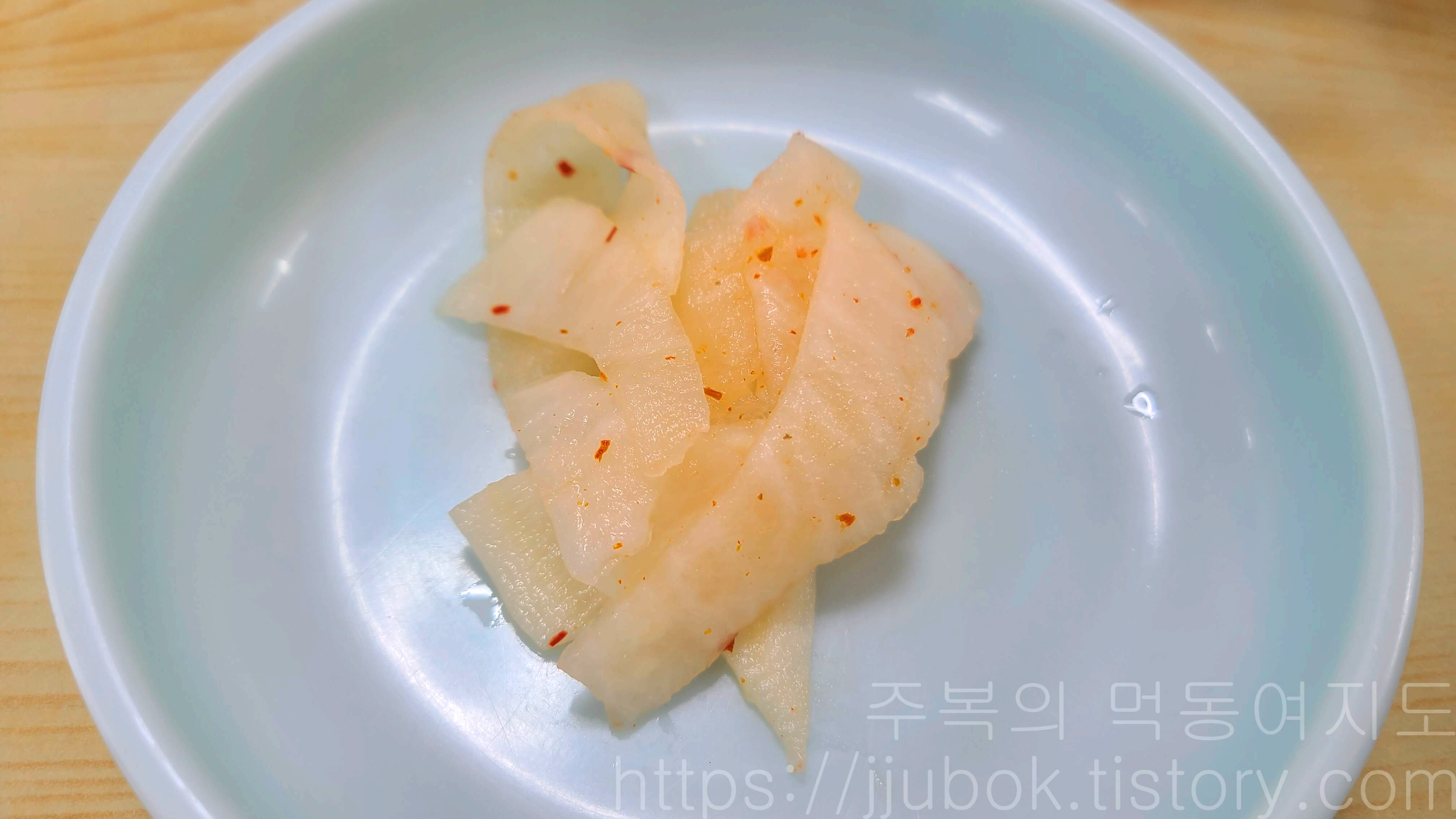 찬가락냉면-밑반찬-무채