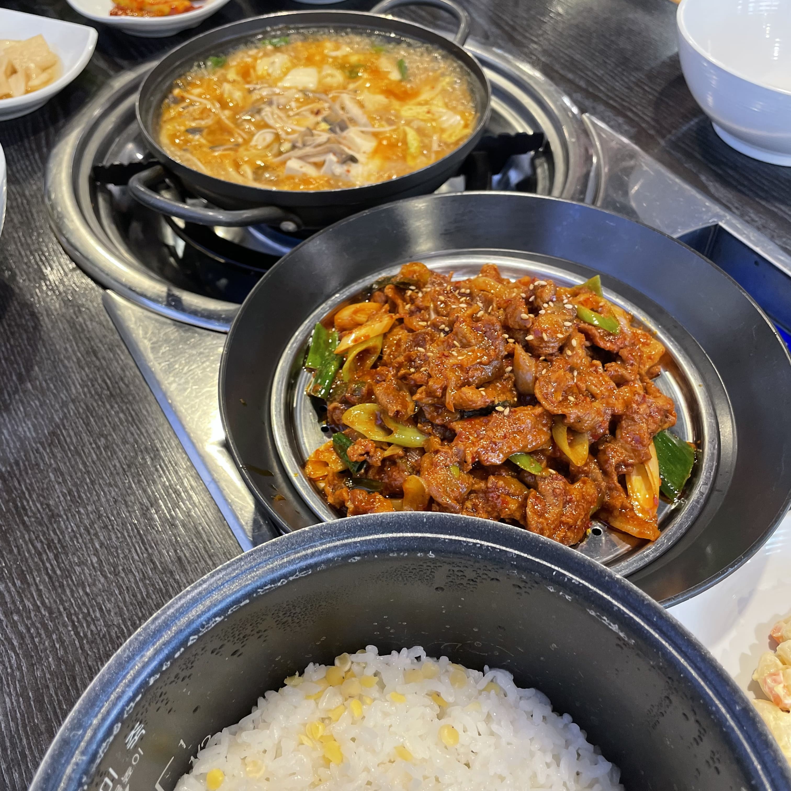 예향정-한상차림