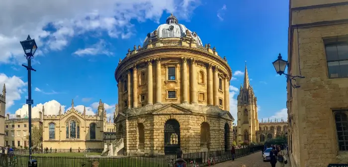 옥스퍼드 Oxford (source: oxfordsummercourses.com/)