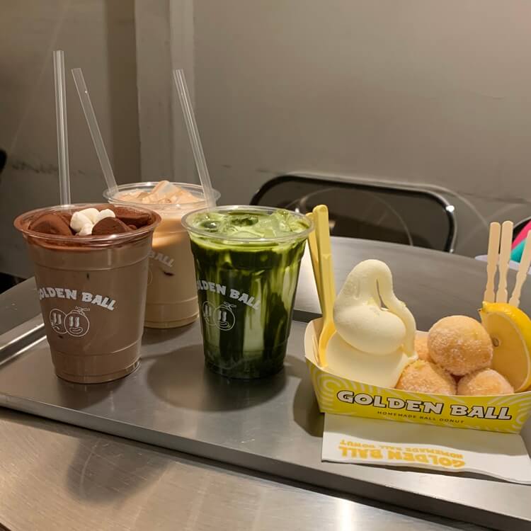 골든볼 카페 음료와 디저트