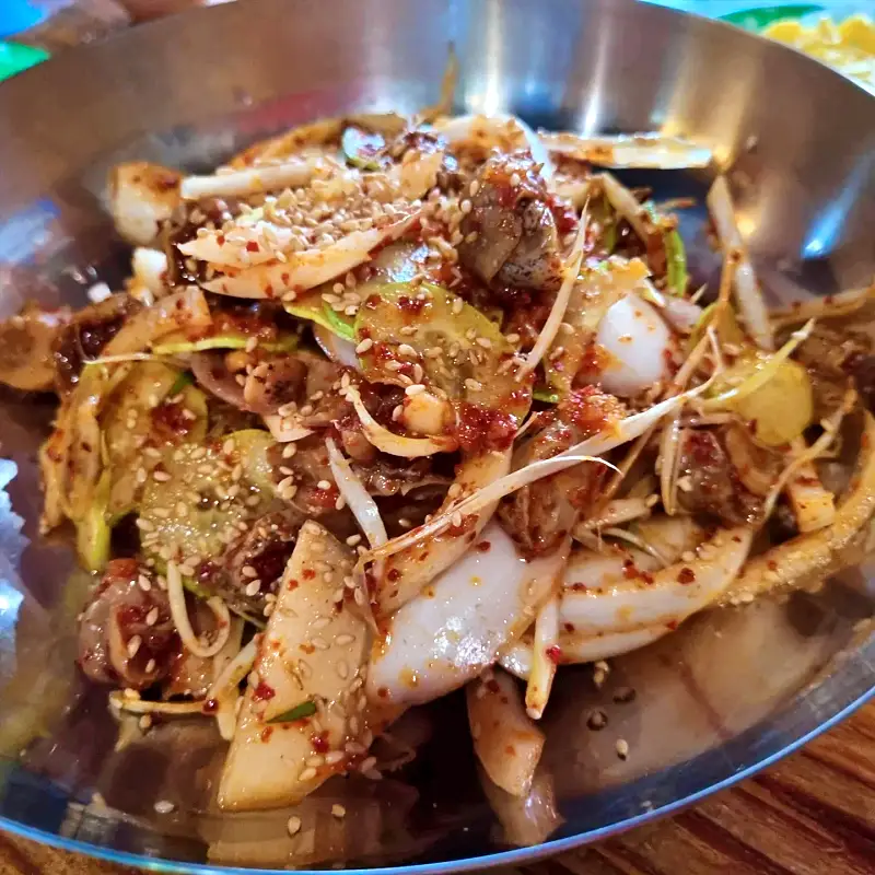 돈 잘버는 젊은사장 김치찌개 순대볶음 계란말이 홍대 레트로 패피 패션 소품 옷가게 사장님이 하는 실내포차 포장마차 맛집 서장훈 주우재 추천 소개
