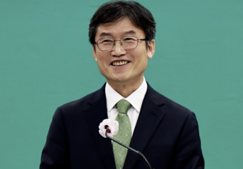 천창수 프로필