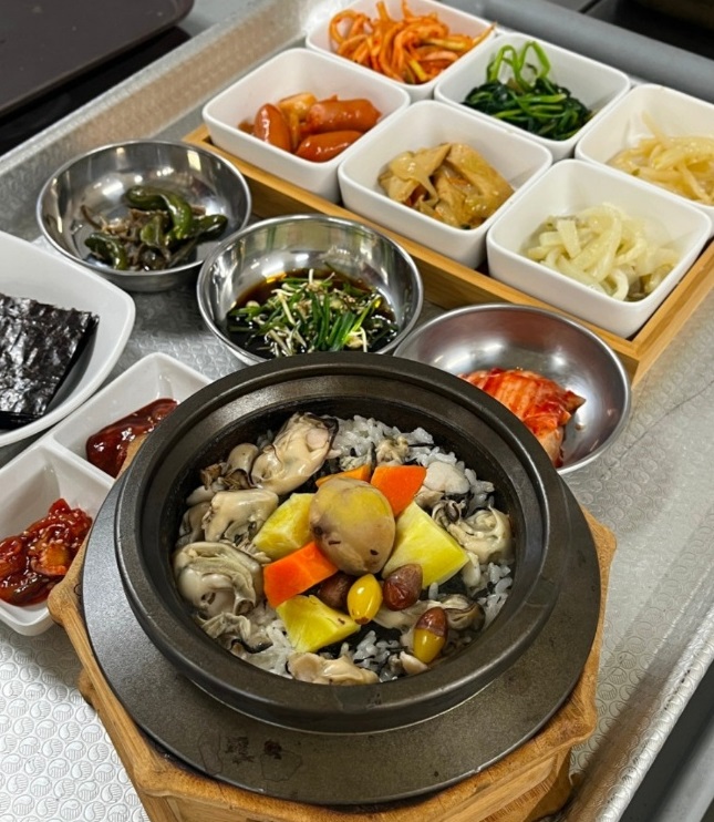 굴돌솥밥