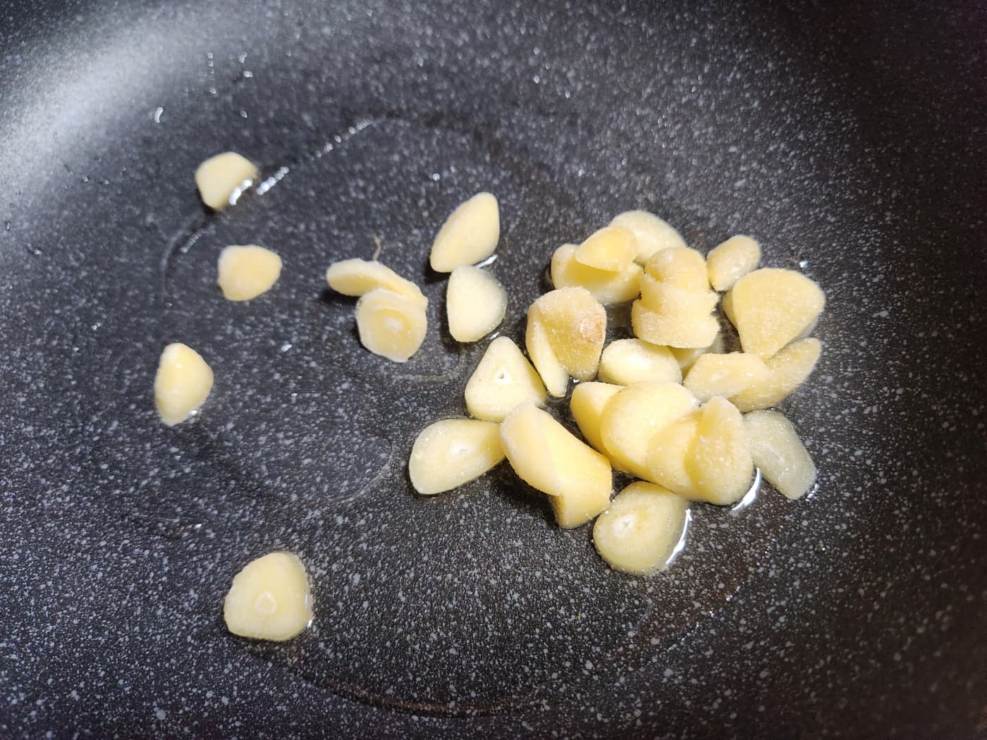 매콤한술안주닭똥집요리