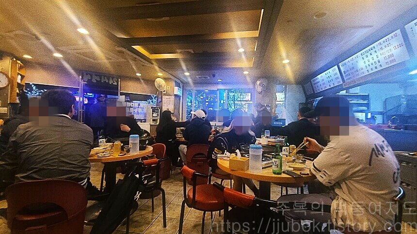 먹자집-내부-3