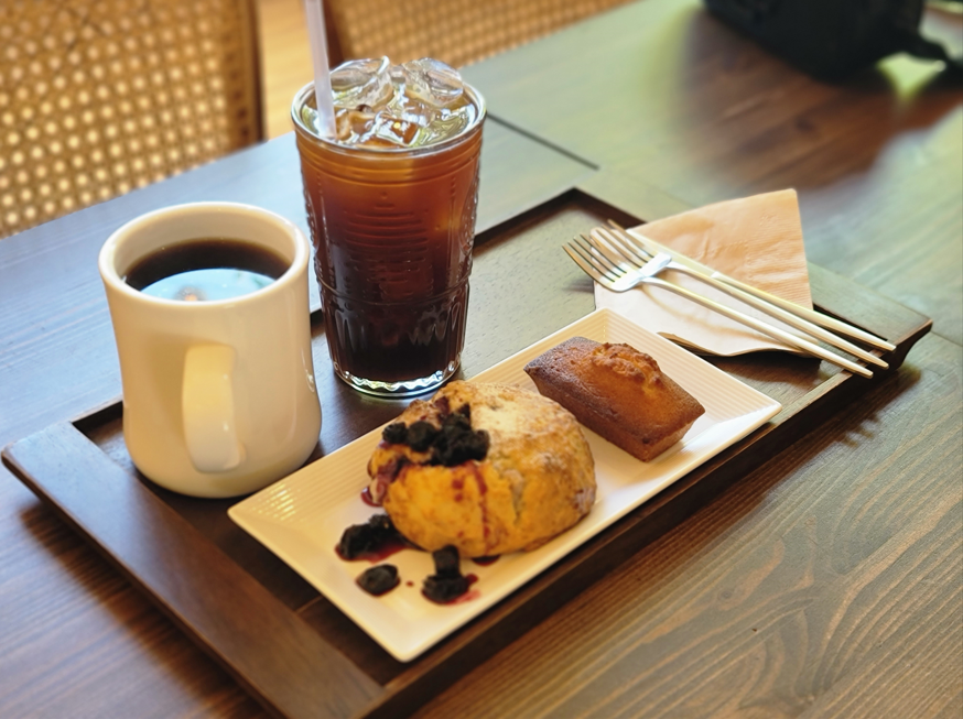 라온커피 커피와 디저트