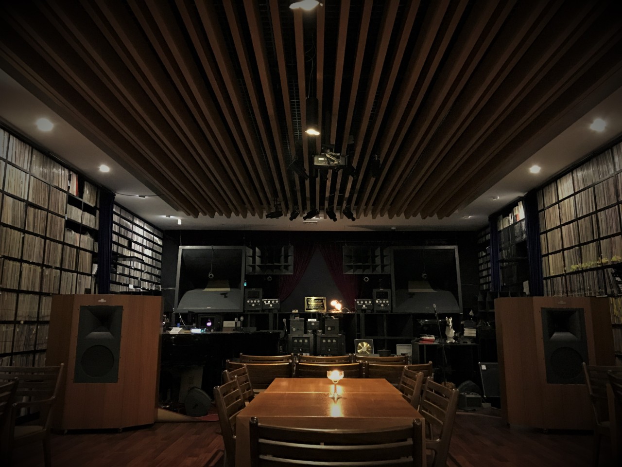 음악 + 예술 전시 성격이 강한 공간 리홀뮤직갤러리