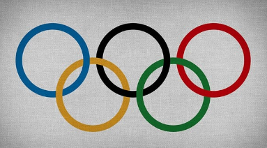 파리올림픽 마크가 새겨져 있는 천