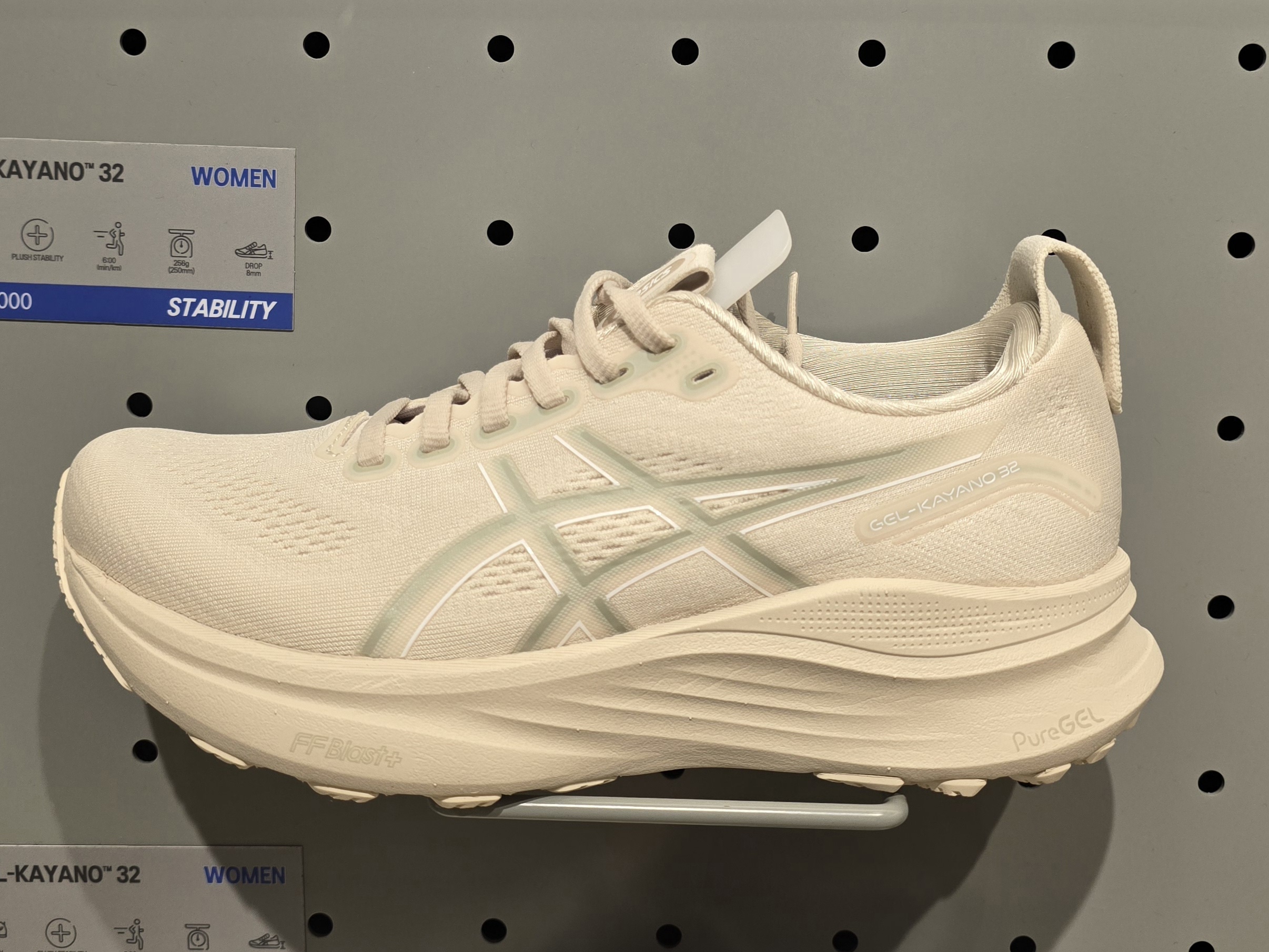 아식스 런닝화 사진