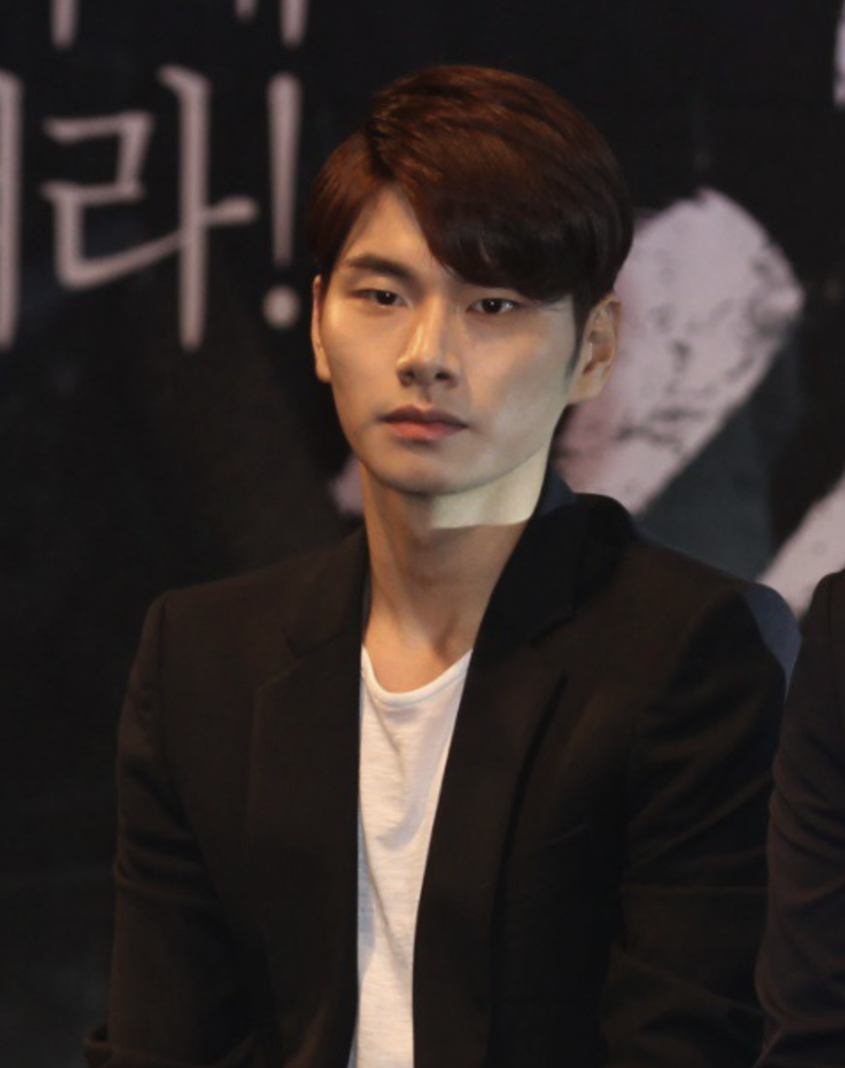 이이경 얼굴