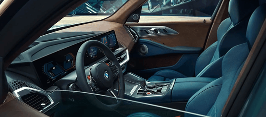 BMW-XM-실내-운전자석