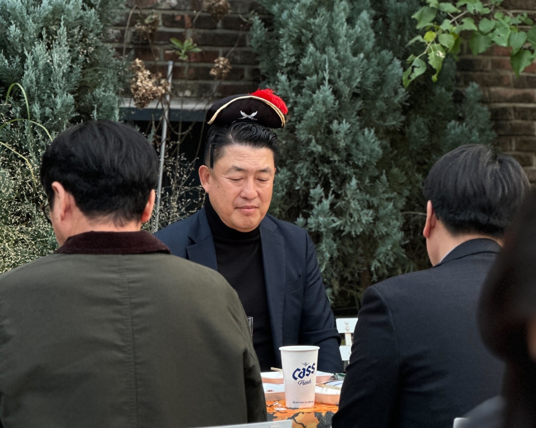 귀여운 해적으로 변신한 해리슨, 진정 즐길줄 아는 여러분이 챔피언!