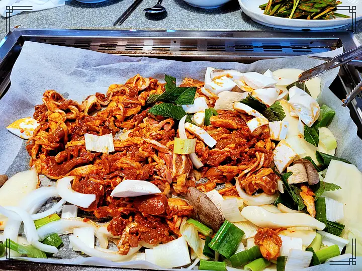 토요일은 밥이좋아 인천 경인교대역 오리 불고기 맛집 수제 간장양념과 부드러운 오리고기 곤드레밥 현지인 추천 토밥 좋아 방송정보