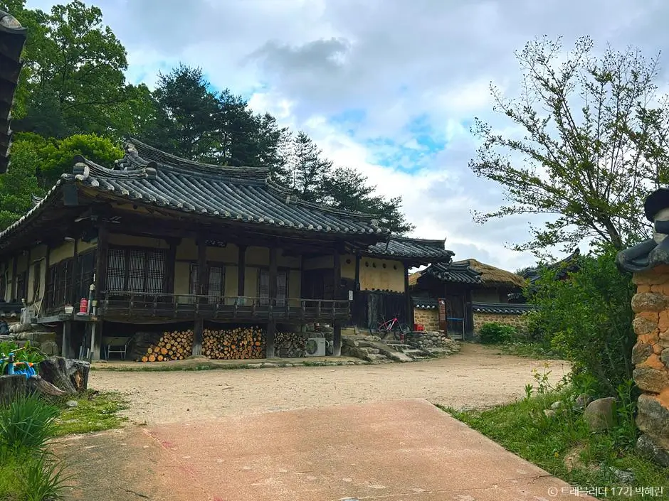 bb6dab0c-30e2-4d3a-81a7-9d93bdf6917d