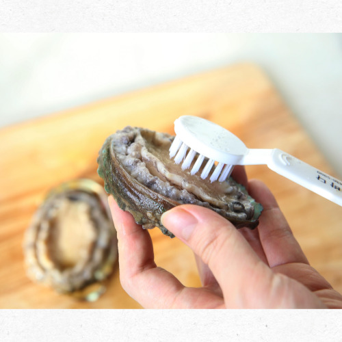 손질된 전복 정리