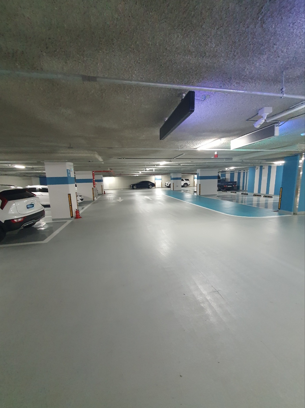 송파-수아주-주차장은-넉넉한-주차-공간을-자랑합니다.