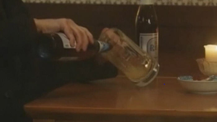 아이유-이선균-거품맥주-재회