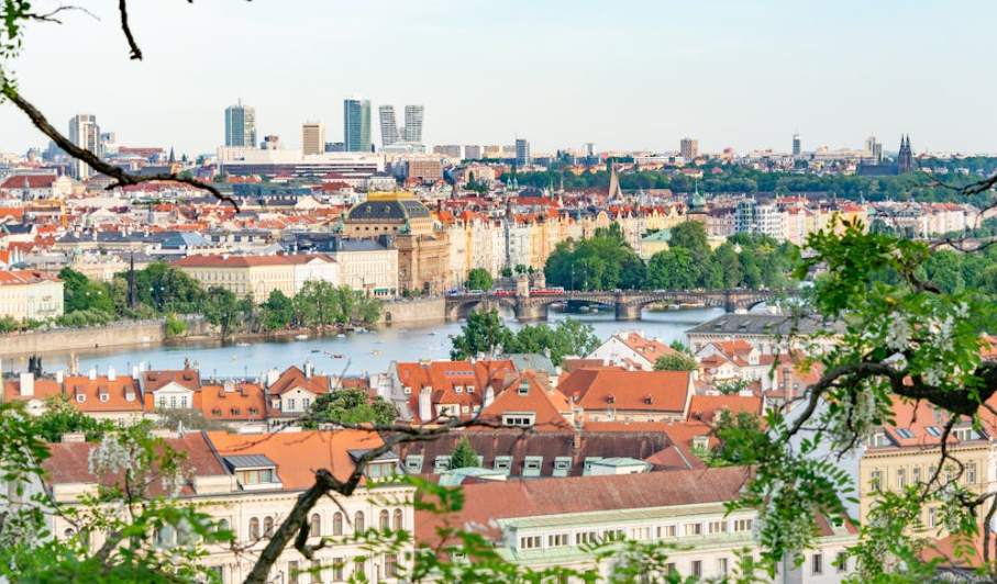 동유럽 여행하기 좋은 계절