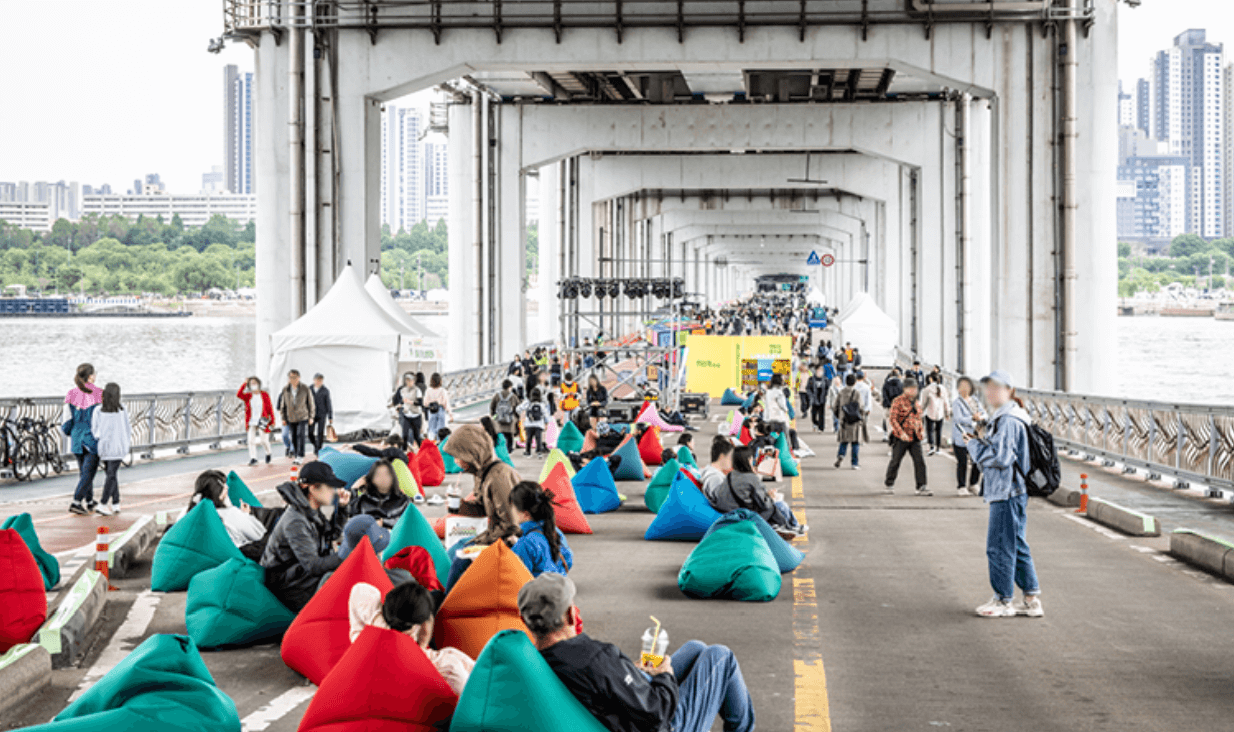 축제가 열리고 있는 잠수교