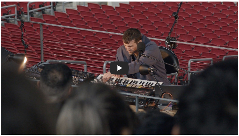 프레드 어게인 내한