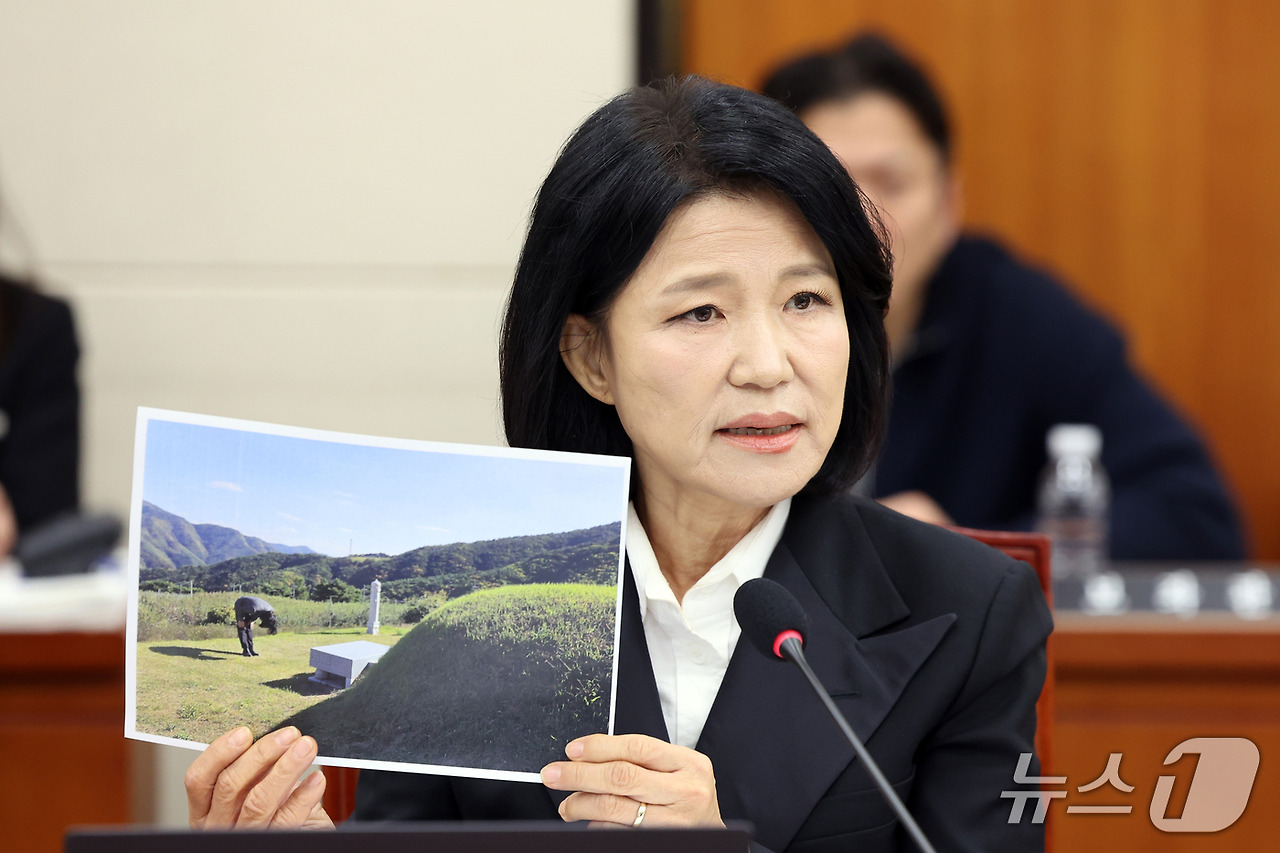 이진숙 국감 참여 총정리|헌재 가처분 일부 인용·나이·프로필·학력·고향·남편·경력
