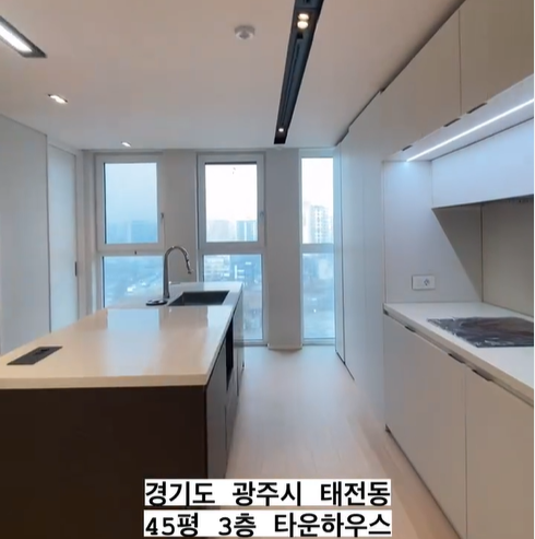 깔끔한 주방 구조