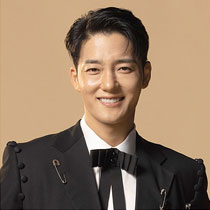 장기윤 (김진우)
