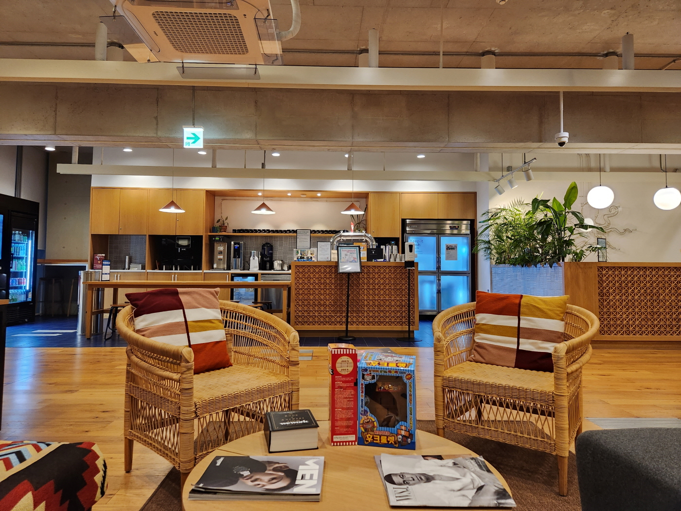 위워크 서면점 메인라운지 휴식공간