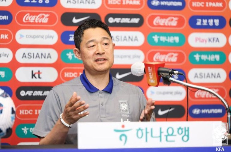 이민성 U-22 축구대표팀 신임 감독 “AG 우승·올림픽 메달이 목표입니다” 관련 사진 2