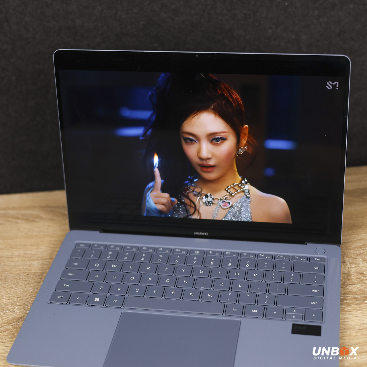 Ultrabook Premium Baru Huawei Saingan Kuat MacBook Pro