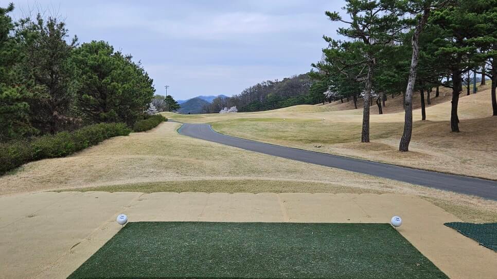 골프장 경험담 청주 세레니티cc 단순한 골프장이 아니라&amp;#44; 자연과 설계&amp;#44; 건축이 어우러진 공간 미학의 산물 완벽에 가까운 골프장