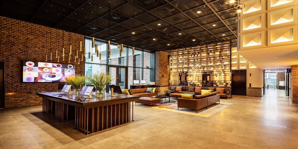 머큐어-앰배서더-서울-홍대-라운지