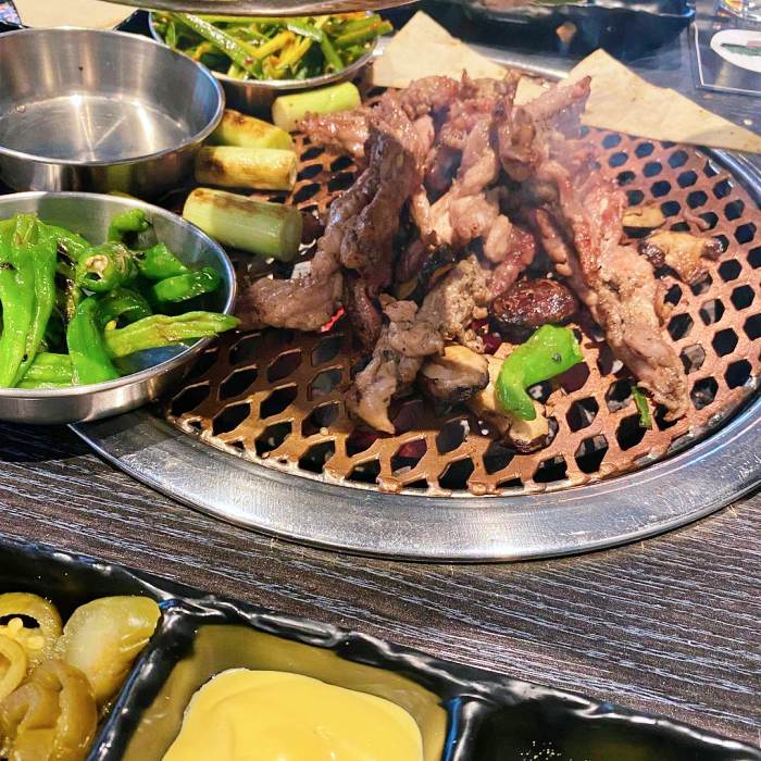 식객 허영만 백반기행 가로수길 신사동 닭목살 닭허벅지살 닭안창살 맛집