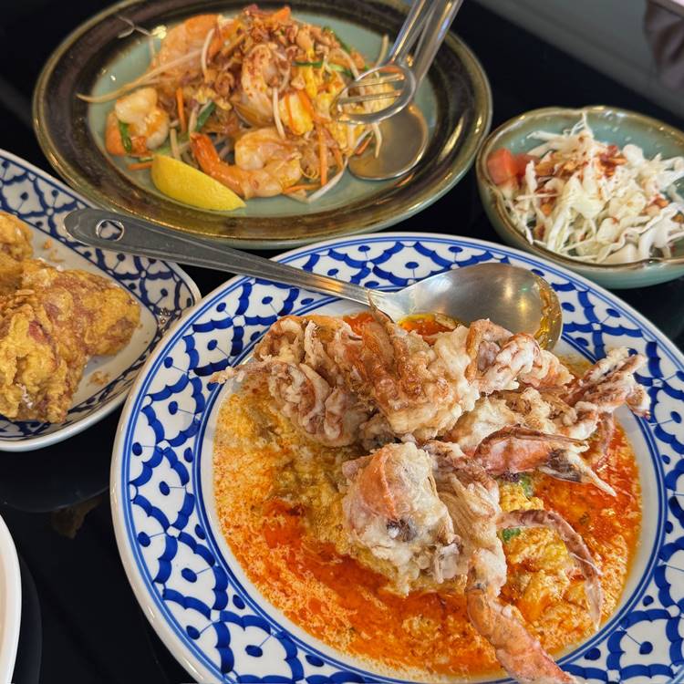 커리, 팟타야, 치킨 런치세트