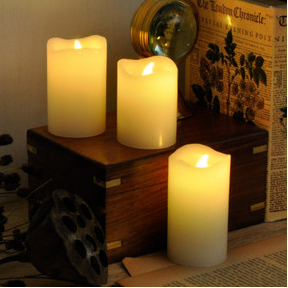 양초 만으로도 충분히 조명 효과를 낼 수 있습니다.