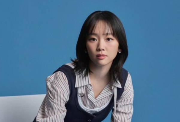 진기주 참교육 인기 연기 논란