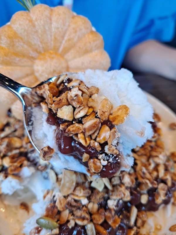 랑데자뷰 팥빙수 한입